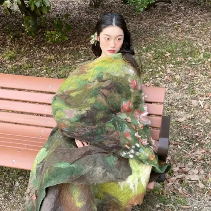 【反战童话】《哈尔的移动城堡》原著《魔法阿妈》？(非日影) -> 改用：《玛丽与魔女之花》米林宏昌：继承吉卜力画风的魔幻冒险奇遇