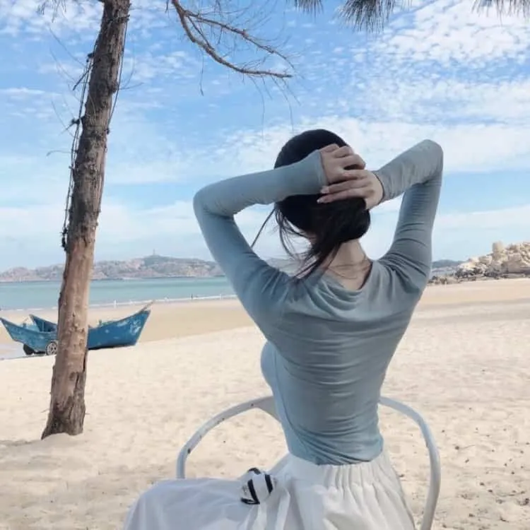 纯真儿童视角《奇迹》是枝裕和温情之作：相信两列火车交汇时许愿就能成真的兄弟俩的奔跑