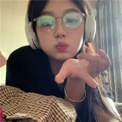 【温情治愈】《继母与女儿的蓝调》绫濑遥竹野内丰：古板女强人成为继母后，跨越十年的感人家庭日记