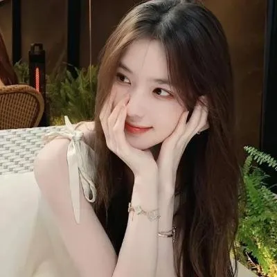 【日系青春物语】《花与爱丽丝》高清在线：两个女孩与一个男孩的谎言三角恋，青涩动人