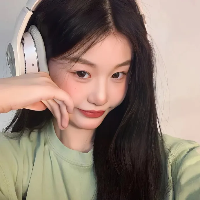 【大尺度惊悚】《深夜的FM》秀爱刘智泰：电台女主播在直播期间，家属却被变态杀手绑架的生死两小时